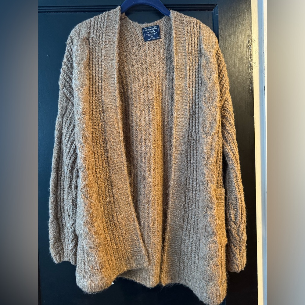 Abercrombie and fitch light brown/camel cardigan